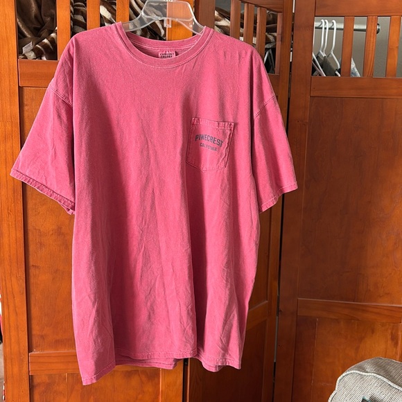 Red Wash Pinecrest Resort T-Shirt - Picture 2 of 5